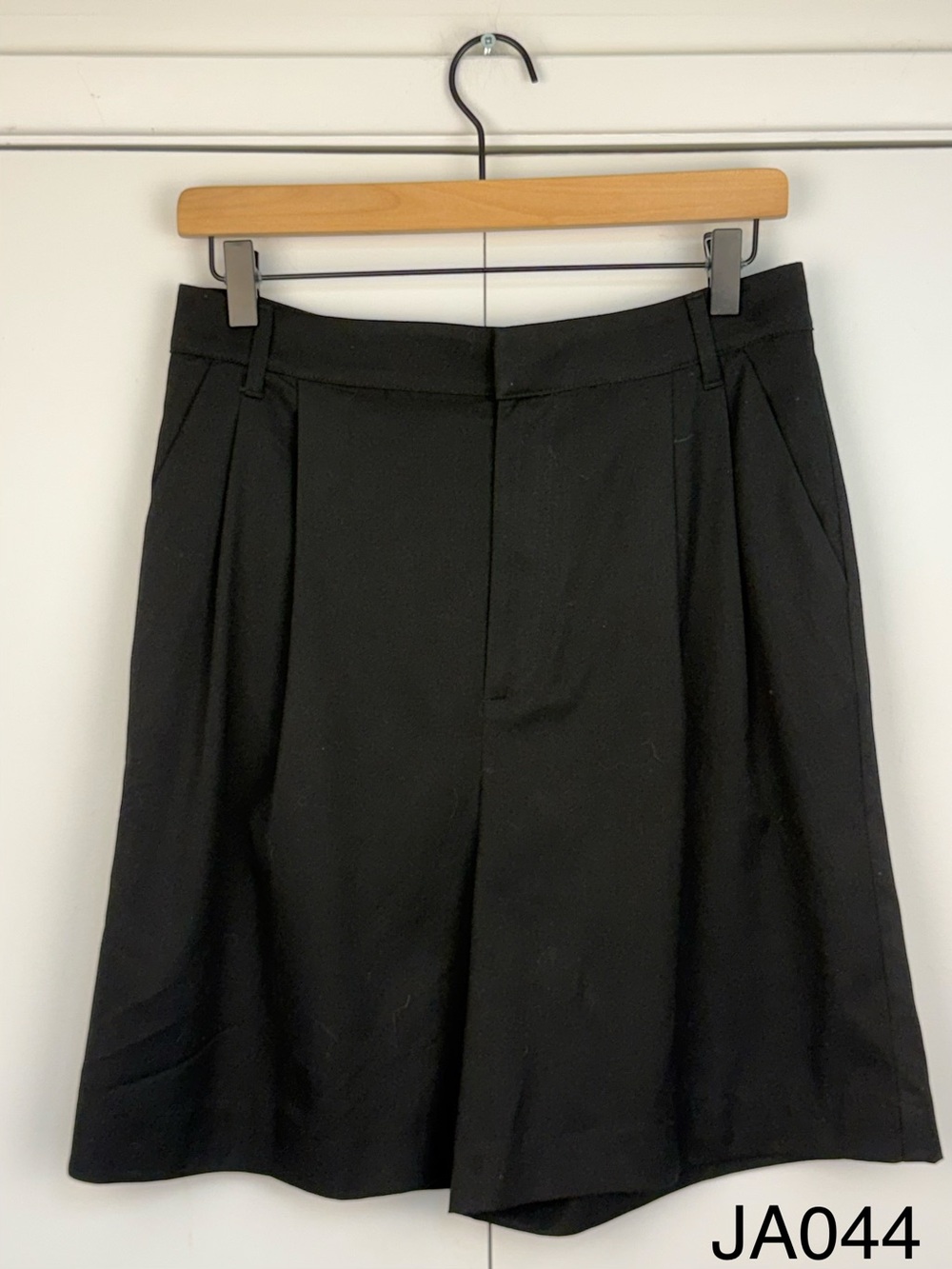 Zara Black Pleated Tailored Bermuda Shorts Size S
